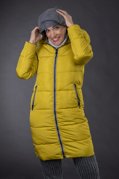 每一套衣服都要自信图片下载