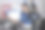 年轻的亚洲女性平面设计师录制视频内容的在线课程。图片下载
