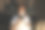 放松的中年女性滑板图片下载