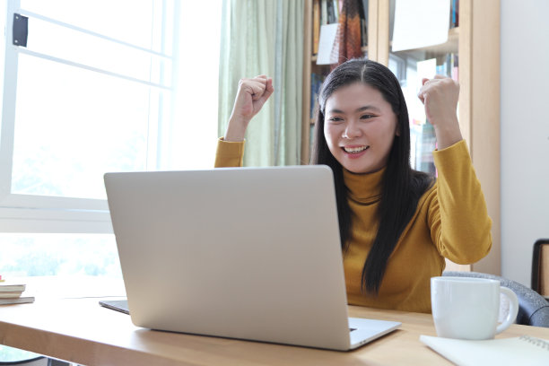 在家工作图片下载