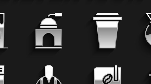 设置咖啡师倒在咖啡机奶昔图片下载