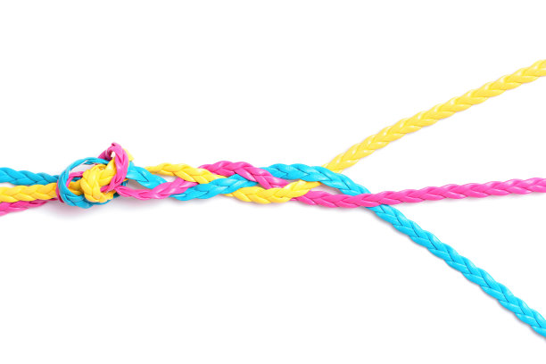 彩色扁平皮革条编织在一起图片下载