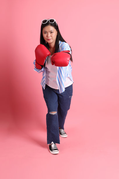 成人的亚洲女人图片下载