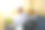 公司经理办公室有大窗户，电脑桌有黑色椅子。图片下载