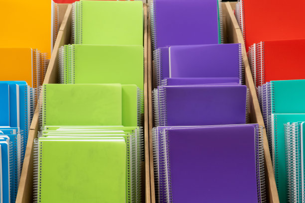 笔记本超市为返校营销活动。回到学校。学校用品图片下载