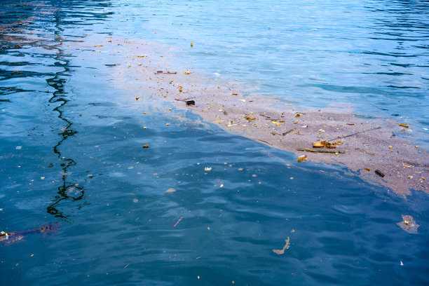 海面石油泄漏。图片下载