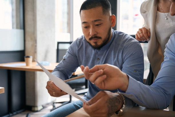 专家小组讨论文件的过程描述图片下载