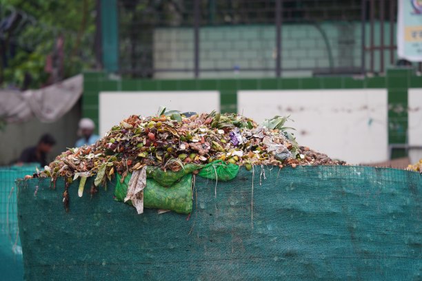 堆垃圾堆图像户外拍摄高清。图片下载