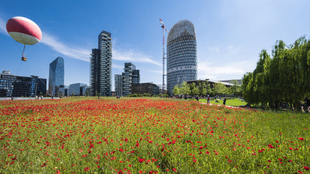 米兰盖奥伦蒂区，春天的一天图片下载