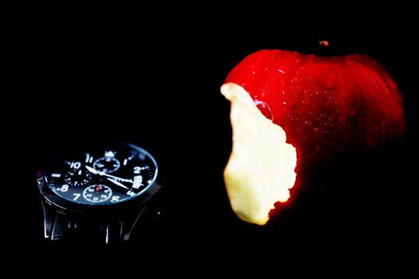 看和苹果。图片下载