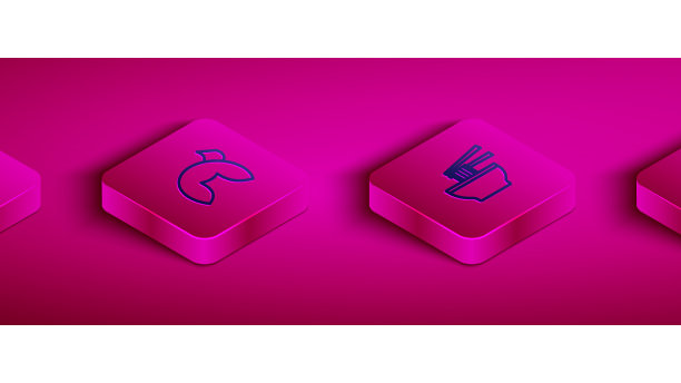 将等距线寿司放在菜板上图片下载