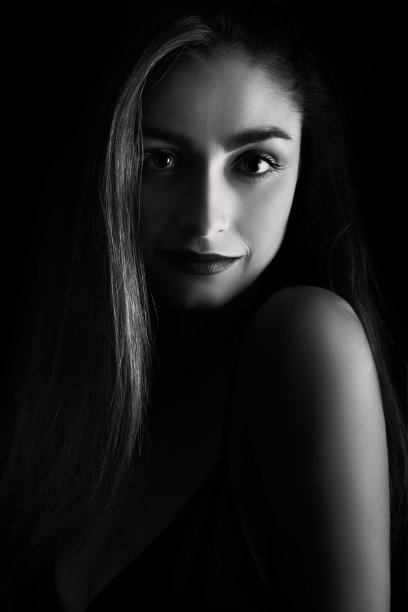 性感的微笑的女人图片下载