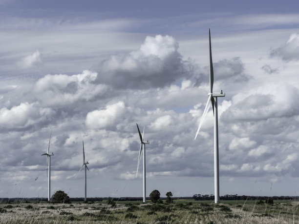 维多利亚乡村围场的风力涡轮机图片下载