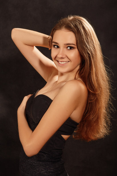 幸福的女人微笑图片下载