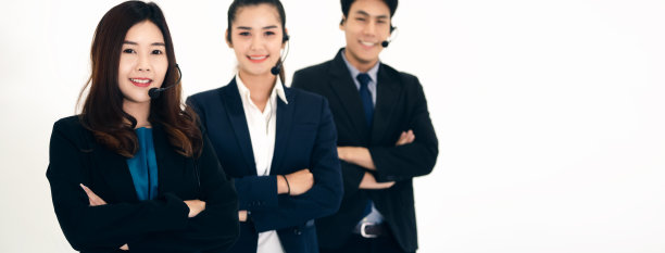 商务亚洲团队客户呼叫中心服务和电话市场。图片下载
