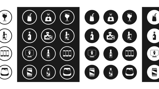 设置葡萄酒杯，威士忌瓶和鸡尾酒图片下载