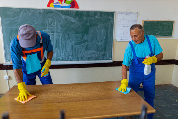 Covid-19后重返学校图片下载