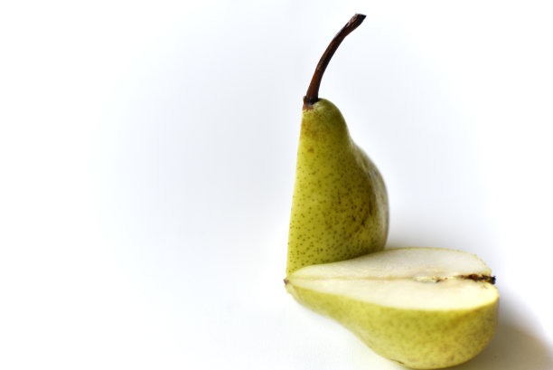 在白底上切成两半图片下载