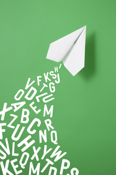 绿色背景的纸飞机图片下载
