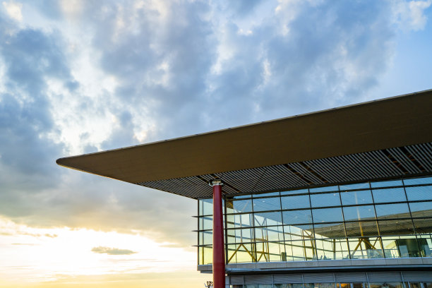 机场外的建筑图片下载