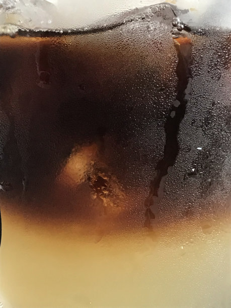 带有水滴背景的冷饮图片下载