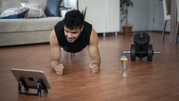 在家锻炼图片下载