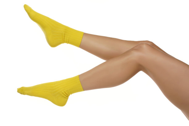 穿着黄色短袜的漂亮女人腿图片下载