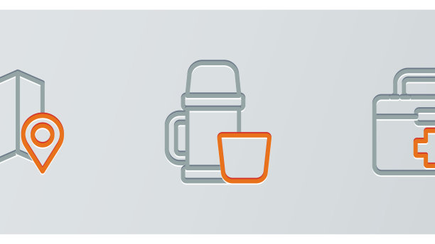 把线急救箱放在森林的位置图片下载