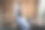 黑人商人在办公室电脑前做伸展运动。图片下载