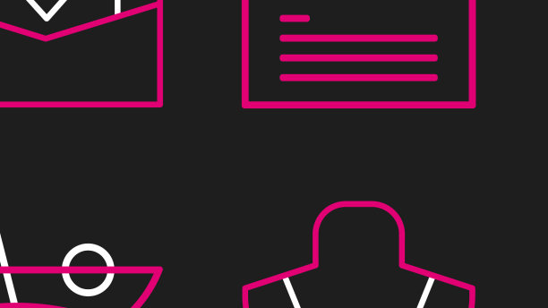 在鸡尾酒迎宾模特上设置线条项链图片下载