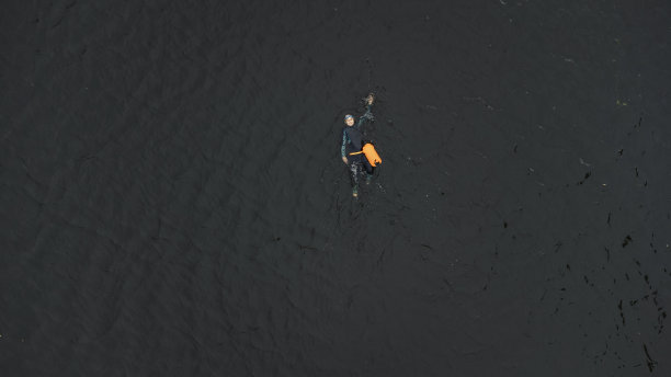 公开冷水泳图片下载