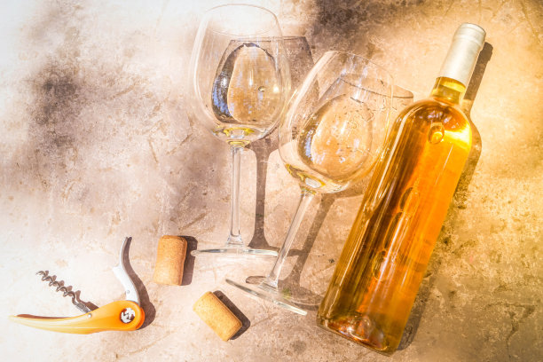 葡萄酒的眼镜图片下载