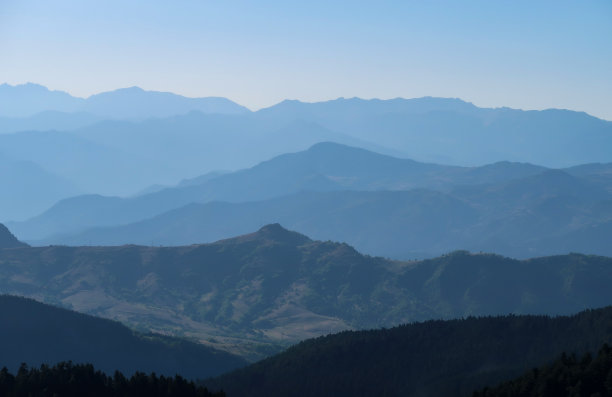 山的轮廓图片下载