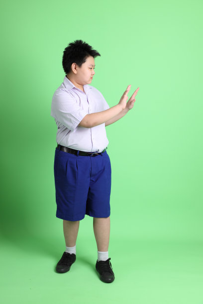 学生穿制服图片下载