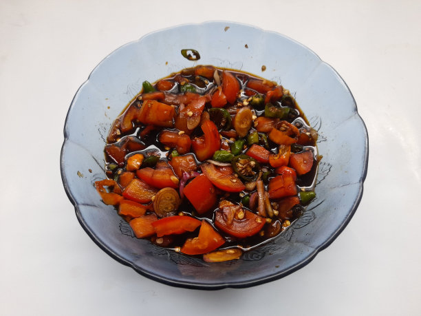 番茄酱酱油在碗里图片下载