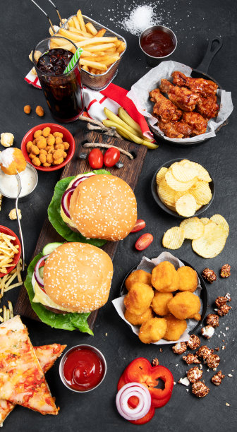 各种快餐产品和饮料。图片下载
