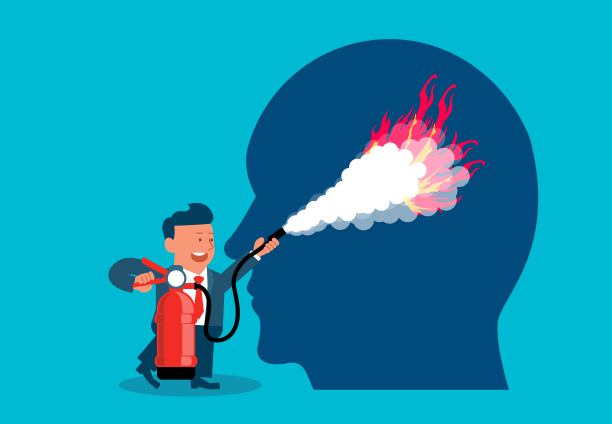 商人手持灭火器扑灭大脑中的火焰，缓解情绪压力，冷静思考图片下载