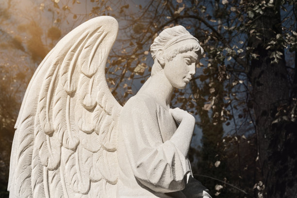天使的祈祷。(概念:丧失子女、子女死亡)图片下载
