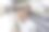 可爱的企业家坐火车图片下载