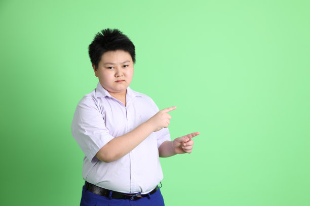 学生穿制服图片下载