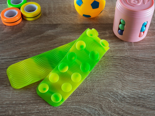 一个坐立不安的玩具鱿鱼弹出图片下载