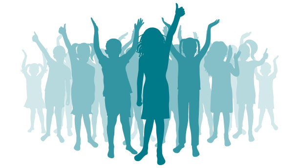 欢快的女孩和男孩站在茁壮成长图片下载