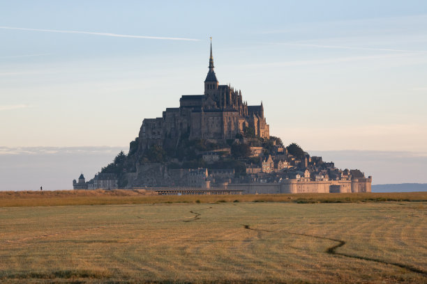 法国的圣米歇尔岛图片下载