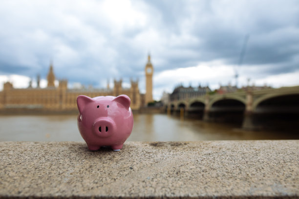 威斯敏斯特的储蓄罐图片下载