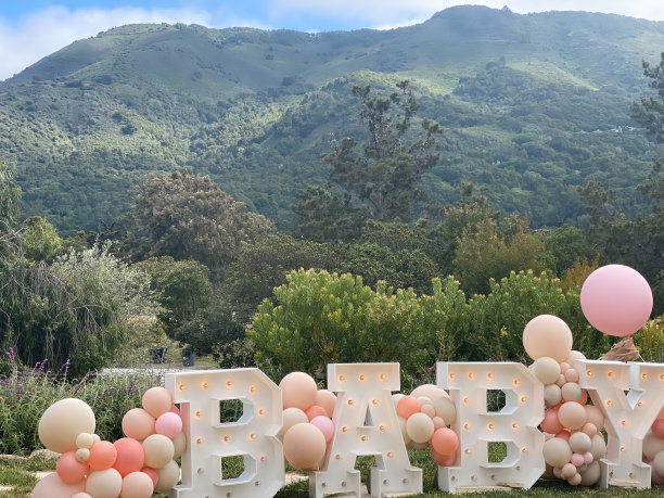 婴儿洗澡图片下载