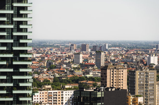 米兰盖奥伦蒂区，春天的一天图片下载