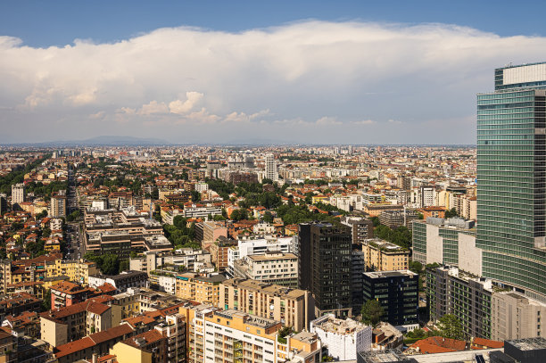 米兰盖奥伦蒂区，春天的一天图片下载