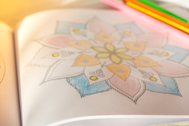 曼荼罗抗压力页面，以对抗压力。放松，爱好，心理健康和艺术治疗。涂色页面的冥想过程。艺术的自我表达图片下载