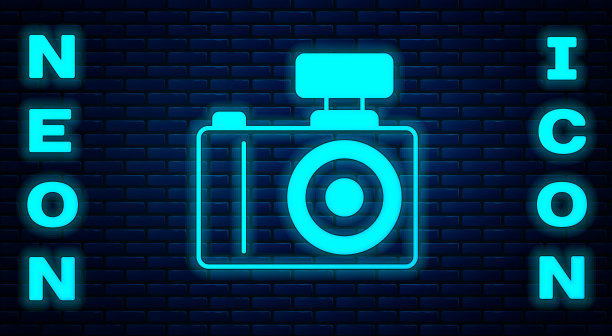 发光的霓虹灯相机图标孤立的砖图片下载