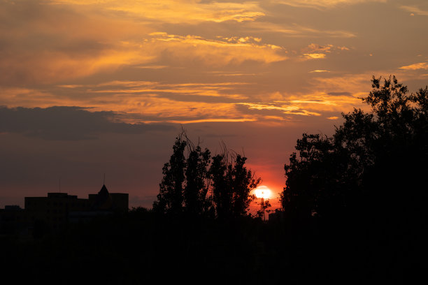 西班牙马德里卡拉班歇尔附近的黎明图片下载